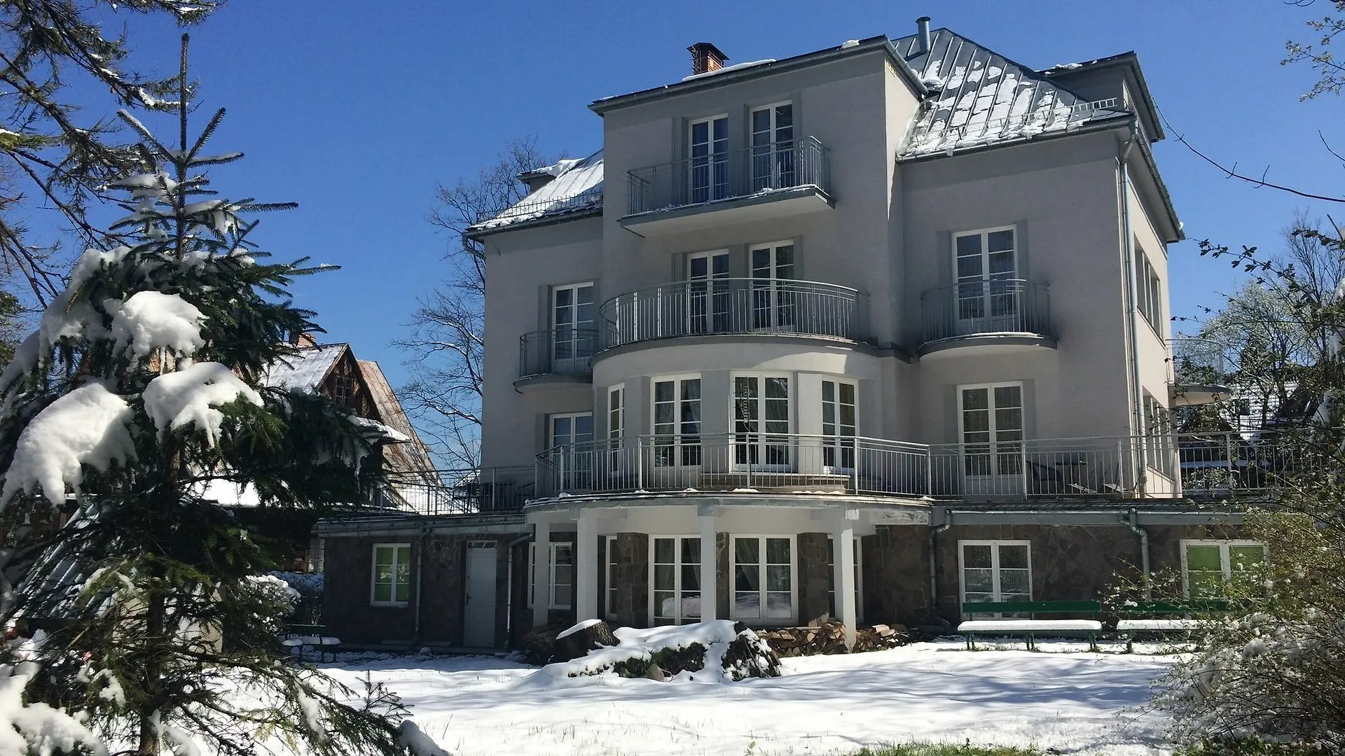 Astoria - Willa Literatow Zakopane 2*,  Polonya